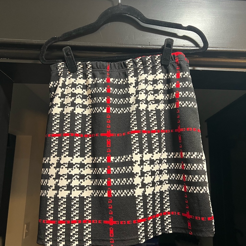 SHEIN Black and Red Plaid Pencil Skirt